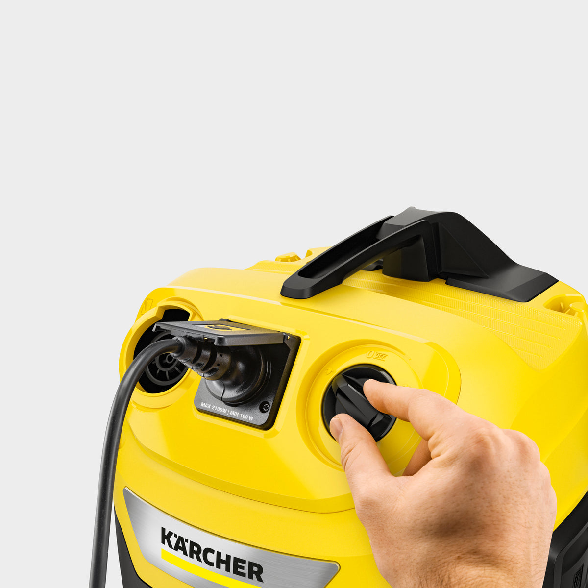 Астана вокзалындағы жезөкшелер Үлкен кеуделерді таңу