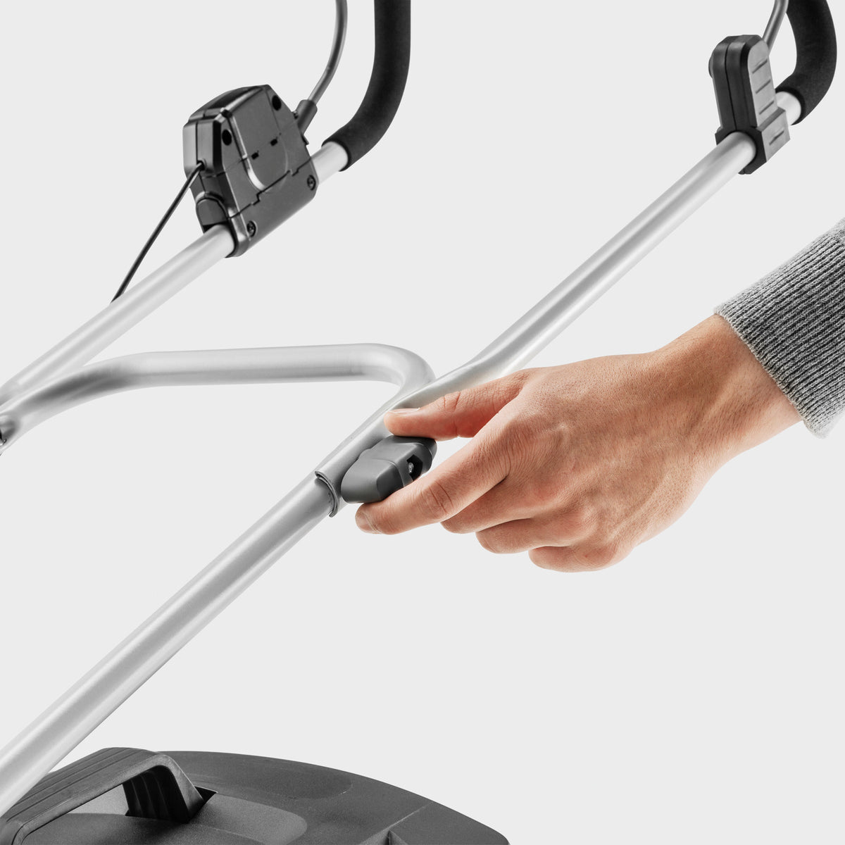 Аккумуляторная газонокосилка LMO 2-18 Battery Set